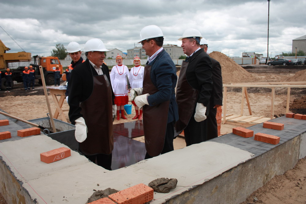 В селе Комсомольское осуществлена закладка первого камня под строительство ФСК