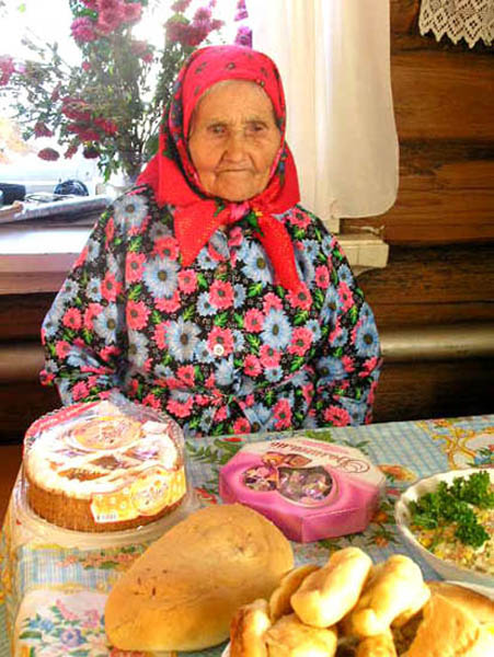 08:26 Ветерана труда поздравили с 95-летием