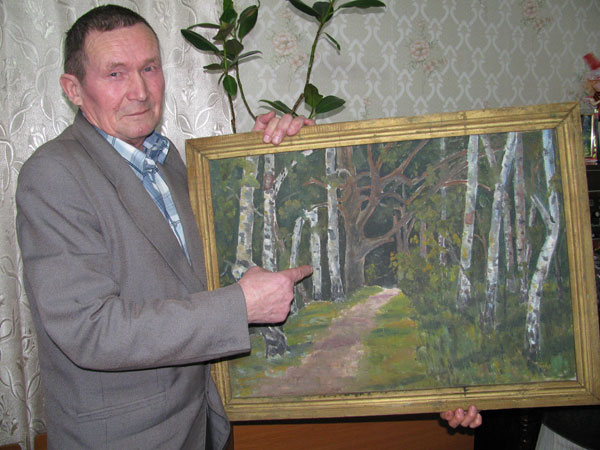 Председатель совета ветеранов рисует картины
