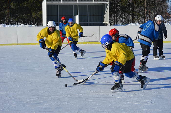 Команда Красноармейского района  вышла в следующий этап Первенства Республики по хоккею