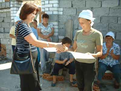 Строителям в честь профессионального праздника -благодарственные письма