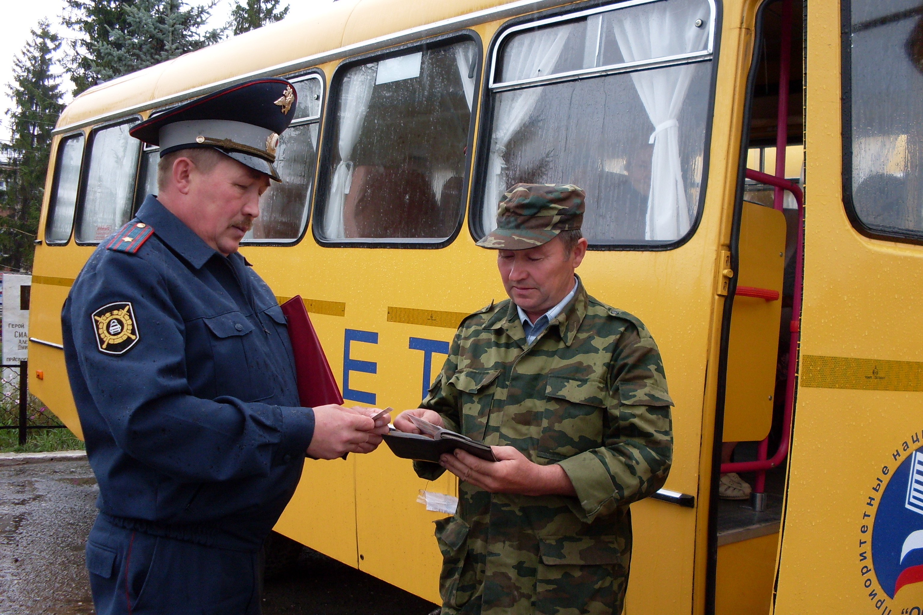 15:25 Красночетайский район: проведена проверка технического состояния школьных автобусов
