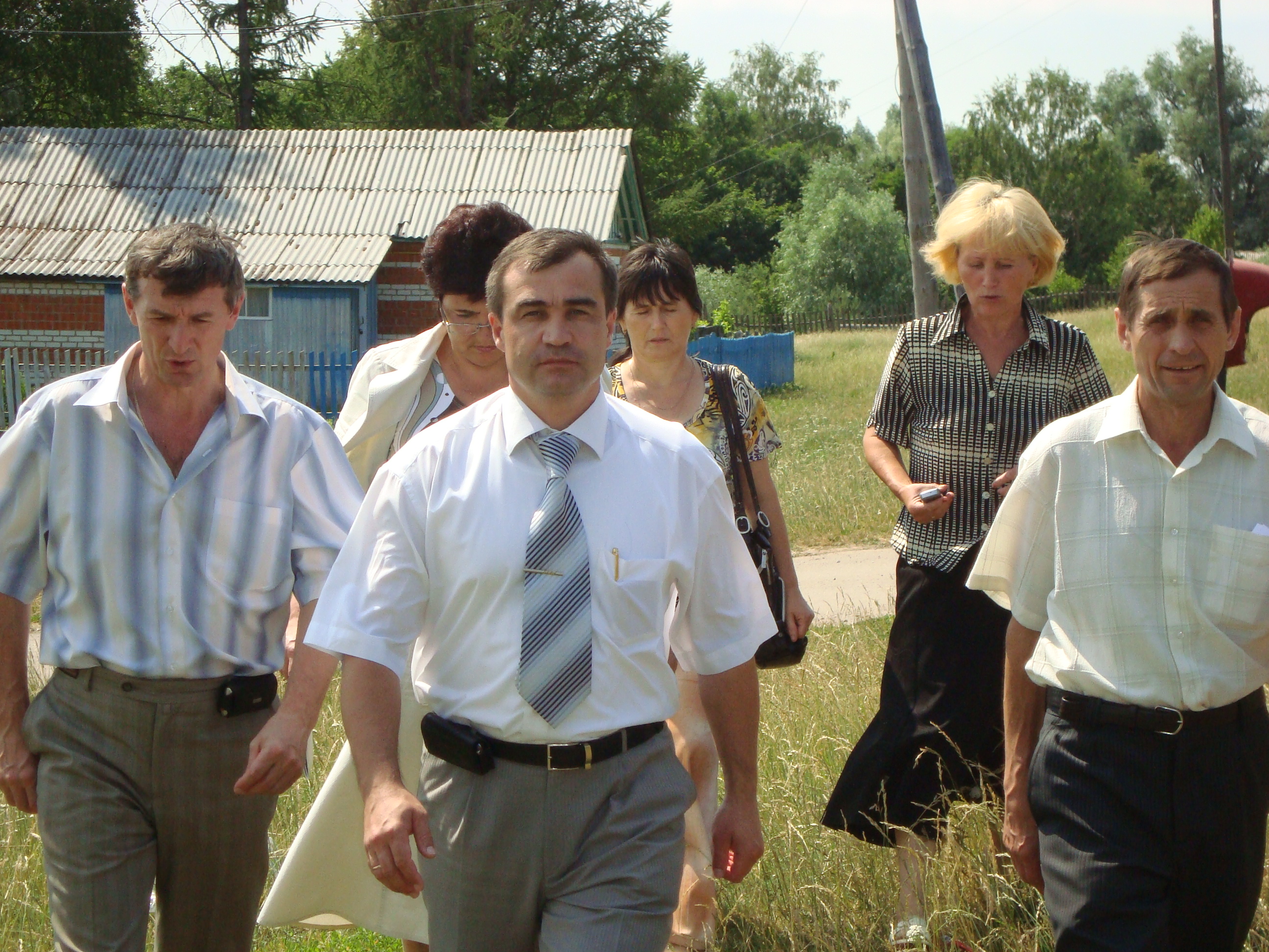 Глава администрации района посетил два сельских поселения