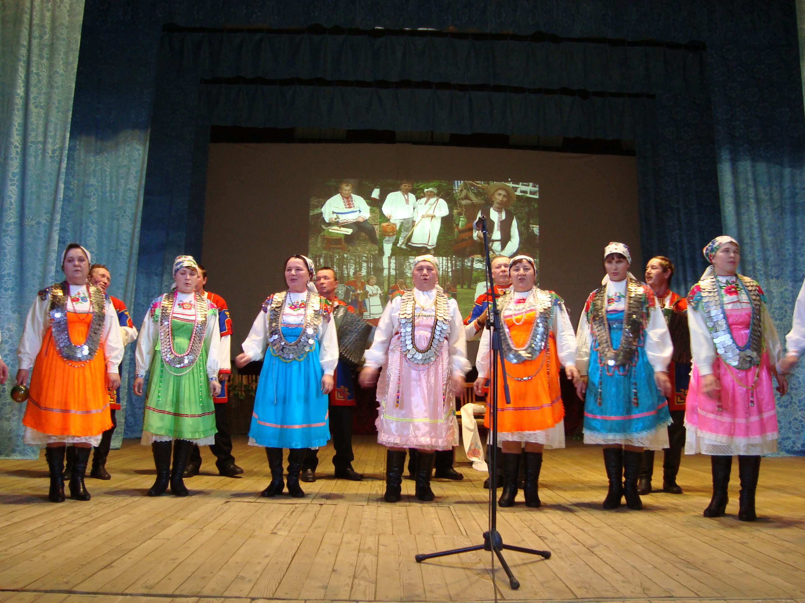 09:16 В Красночетайском районе состоялся V районный фольклорный фестиваль «Икс&#277;лми Чутай &#231;&#259;лку&#231;&#277;сем»