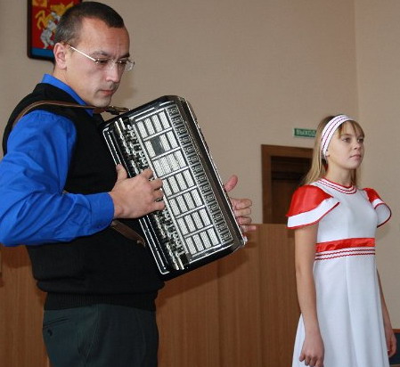 Учащаяся хорового отделения Красночетайской детской школы искусств стала лауреатом конкурса «Национальное достояние-2011»