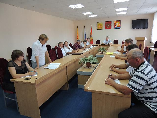 В Красночетайском районе состоялось совещание по итогам отрасли сельского хозяйства за I полугодие 2012 года