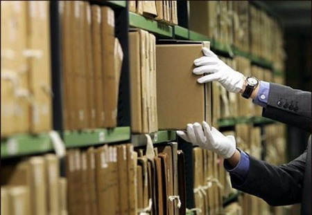 Архивы имеют важное значение в политической, и в социальной, научной, экономической, культурной, духовной и материальной жизни общества