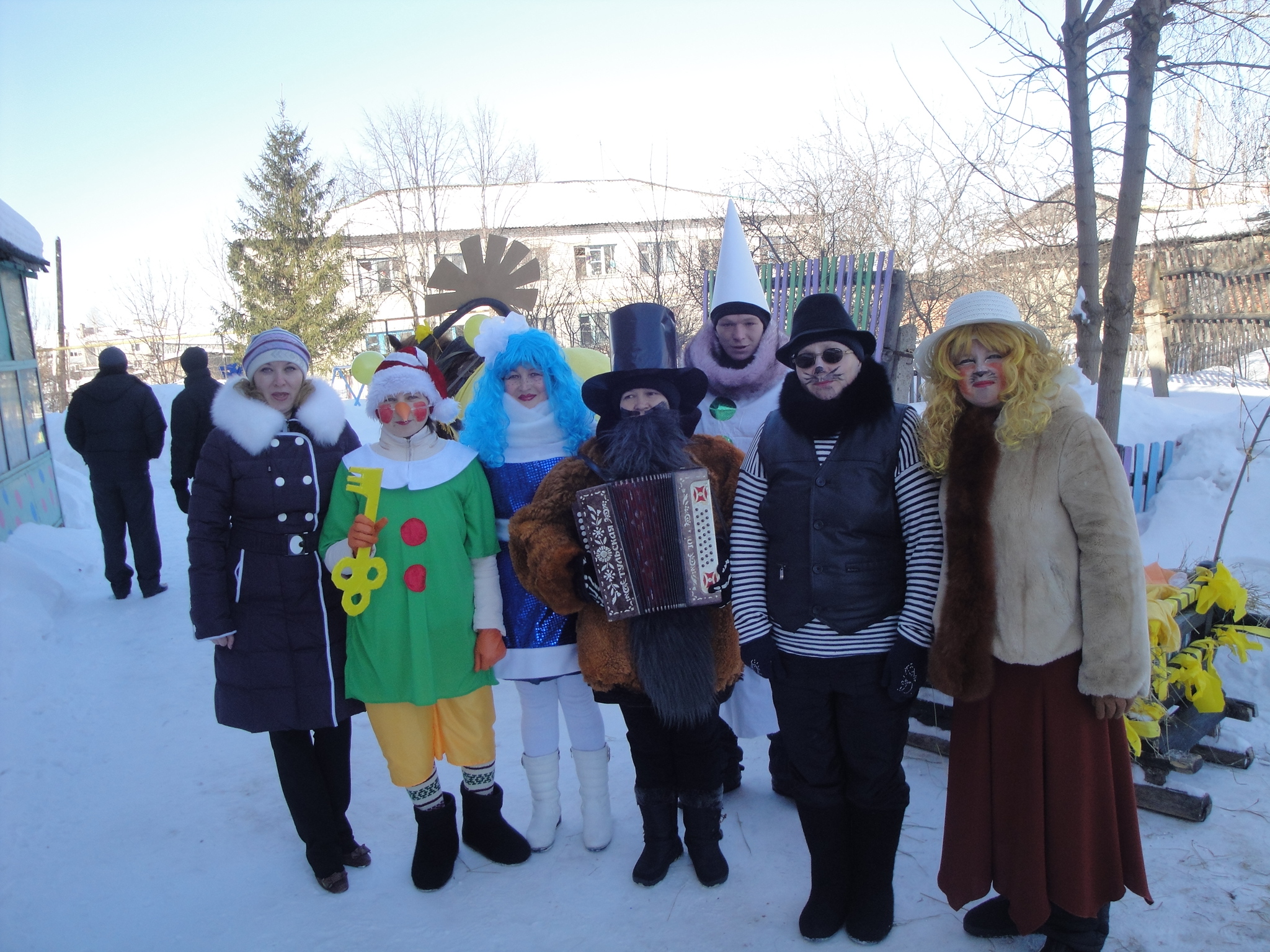 Коллектив дошкольной группы «Солнышко» на празднике «Проводы зимы»