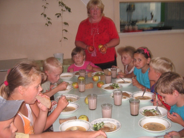День Здоровой пищи  в оздоровительном лагере Салют Эльбарусовской школы
