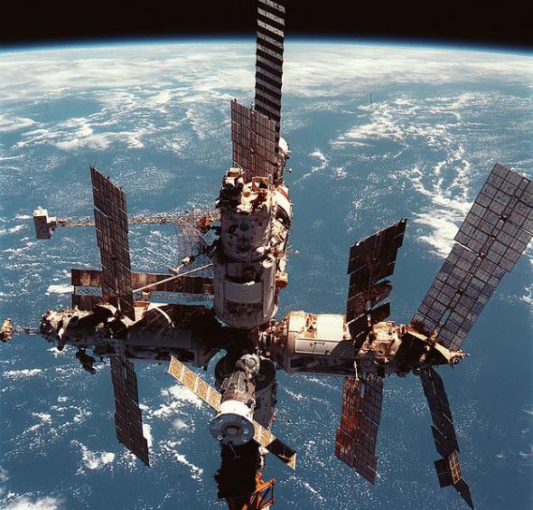 09:33 2011 год объявлен Годом российской космонавтики