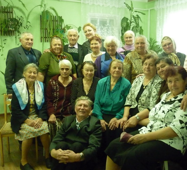«Нам рано жить воспоминаниями» - вечер-встреча пожилых граждан в БУ «Порецкий центр социального обслуживания»
