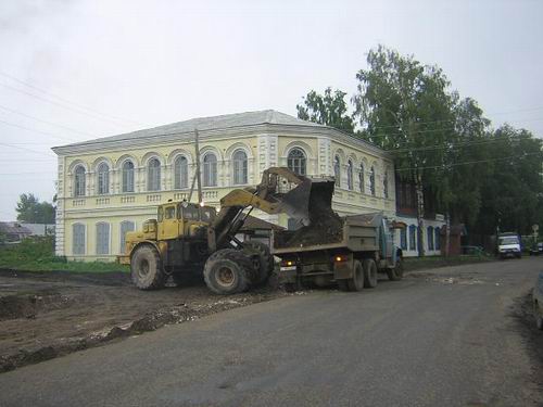 Благоустраивается самая старинная улица райцентра