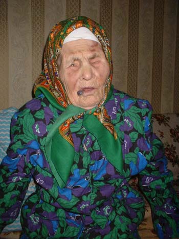 Жительнице д. Саруй Урмарского района Матрене Леонтьевне Тихоновой исполнилось 100 лет