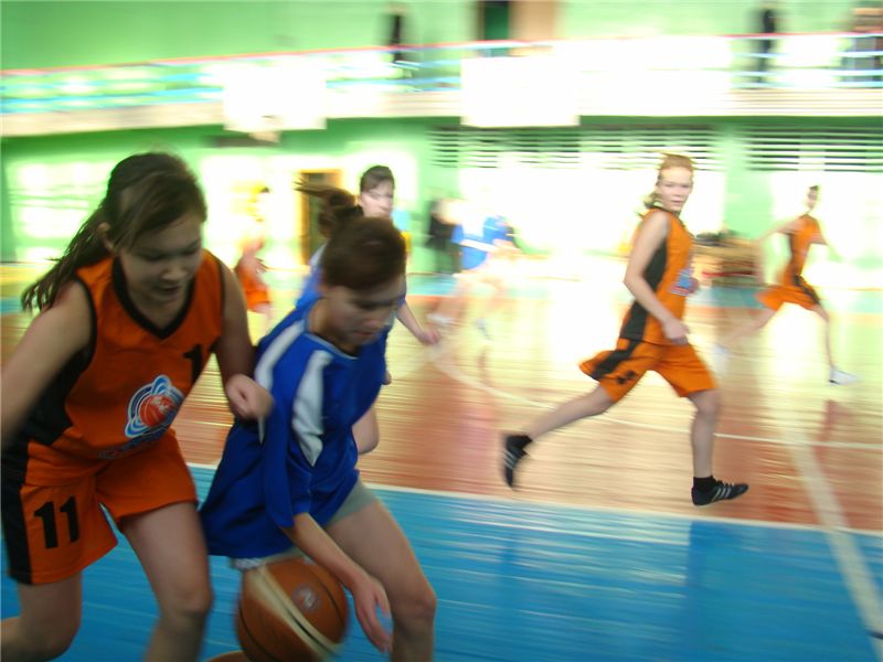 Открытый турнир по баскетболу среди женских и мужских команд