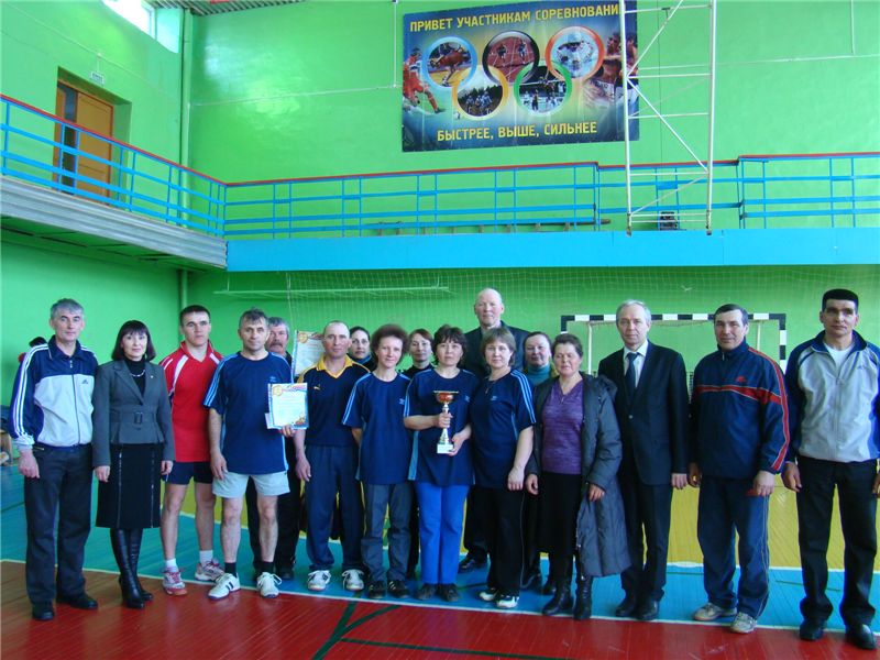 14:07 Чемпионат по волейболу среди работников школ Урмарского района