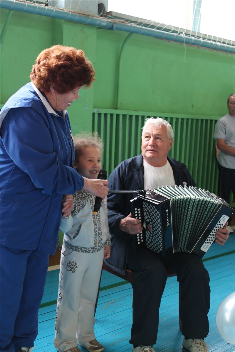 14:37 Урмарский район: праздник для млада и стара - "Бабушка, дедушка, я - спортивная семья"
