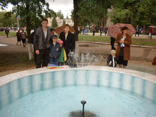 12 июня в поселке Урмары забил первый фонтан
