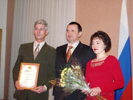 Семья Шмелевых из Урмарского района на республиканском конкурсе «Семья года - 2004»