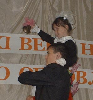 Подходит к концу очередной 2005 - 2006 учебный год для учащихся общеобразовательных школ Урмарского района
