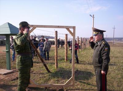 17:20 Генерал-полковник Сергей Макаров принял парад резервистов