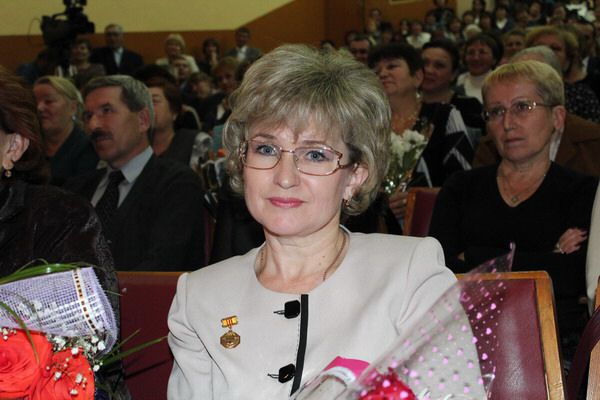 Глава Чувашской Республики поздравил учителей Цивильского района