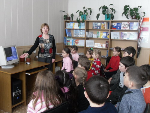 В рамках Года космонавтики - Неделя детской книги в Шемуршинской  центральной поселенческой библиотеке