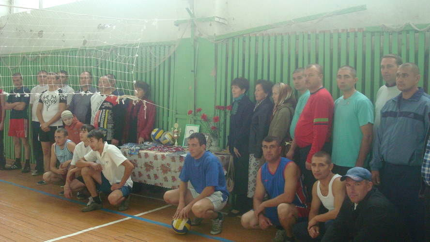 В Шемуршинском районе состоялся турнир по волейболу памяти В.Н.Сидорова