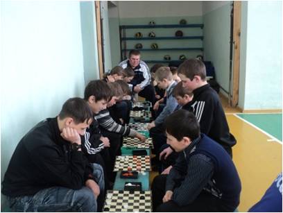 В рамках районной акции «Молодежь за здоровый образ жизни» в Карабай-Шемуршинской школе состоялся шашечный турнир