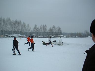 В Шемурше прошел соревнование  по мини-футболу на снегу