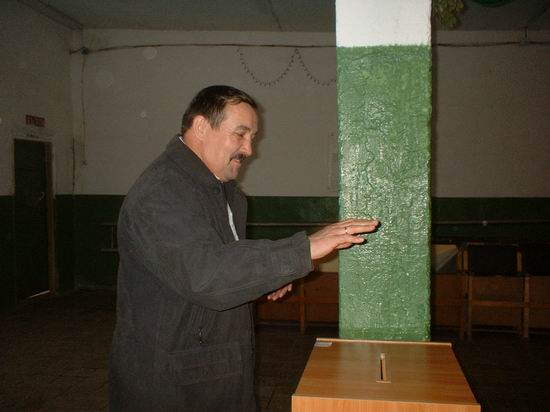 Глава администрации Шумерлинского района В.А.Мурашкин принял участие в выборах