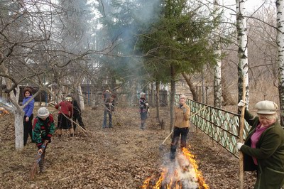 Сотрудники администрации Шумерлинского района вышли на субботник