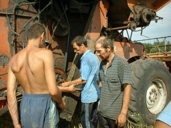 Подготовка зерноуборочных комбайнов Шумерлинского  района к уборке «Урожая-2005»