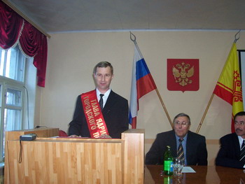 09:51 Сергей Бандурин вступил в должность главы Ядринского городского поселения