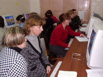 В Ресурсном Центре дистанционного обучения начались курсы компьютерной грамотности