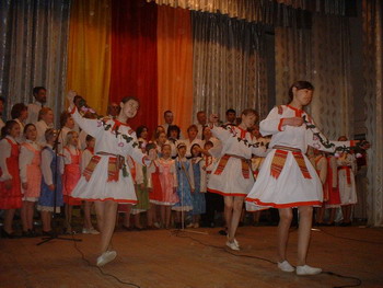 Смотр-конкурс художественной самодеятельности способствует нравственному, эстетическому и культурному воспитанию работников предприятий, организаций, школ и дошкольных учреждений города