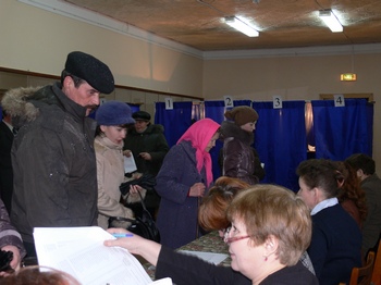 10:18 На 10 часов в Ядринском районе проголосовало 11,76% избирателей