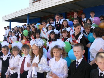 Сегодня во всех школах Ядринского района прозвенел последний звонок