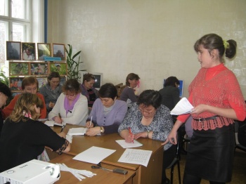 Заявочная кампания по приобретению путевок в загородные детские оздоровительные лагеря: обучение операторов в Ядринском районе