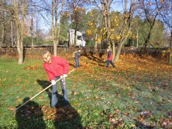 В Ядринском районе стартовал осенний месячник по благоустройству, санитарно-экологической очистке и озеленению