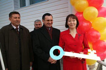 17:16 Пусть новый отдел ЗАГС будет свидетелем любви и счастья!