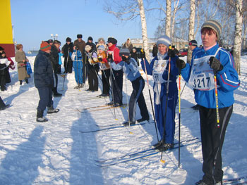 10:35_ В лыжной эстафете приняли участие 40 команд Яльчикского района