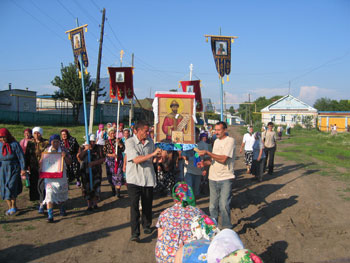 12:47_ Крестный ход в Яльчикском районе