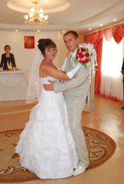 13:57_ Сотый брак зарегистрирован отделом ЗАГС администрации Яльчикского района