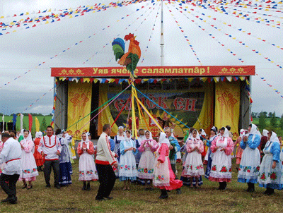 В Яльчикском районе состоялся праздник песни, труда и спорта "Акатуй-2011", посвященный Году космонавтики
