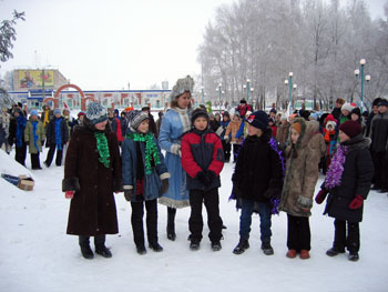 16:21 Новогодняя елка для малообеспеченных детей.