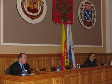 17:41 Новому корпусу депутатов Чебоксарского городского Собрания депутатов вручены удостоверения об избрании