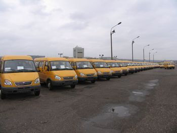 17:40 Новенькие микроавтобусы в подарок городу