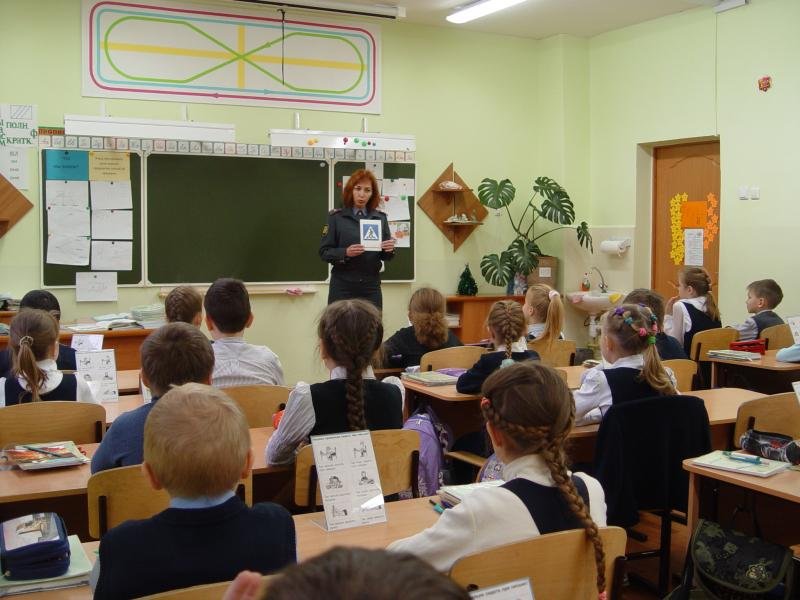 В чебоксарских школах проходят уроки по правилам дорожного движения