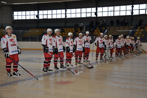 В день рождение города состоялось открытие  чемпионата Российской хоккейной лиги