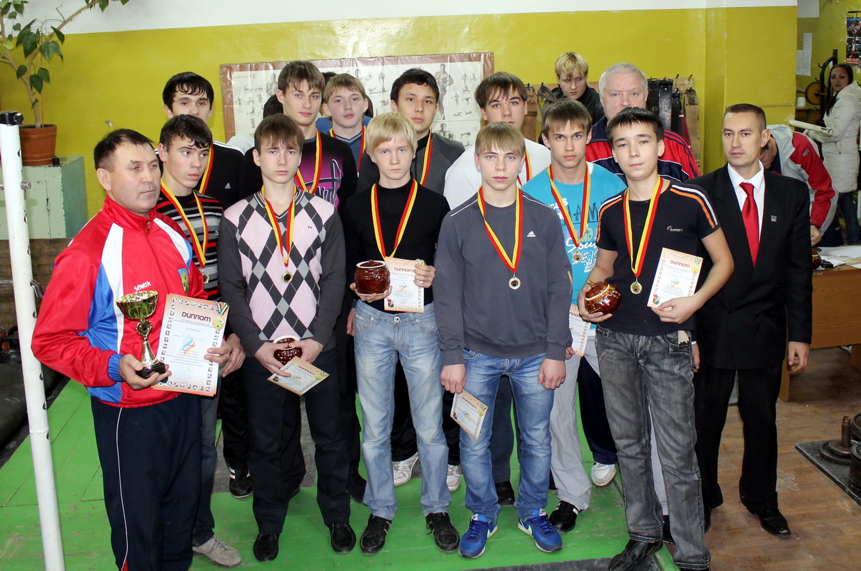 Новочебоксарские школьники выявили сильнейших гиревиков